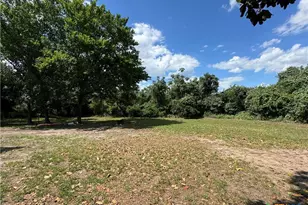 400 Grimes St, Cuero, TX 77954 - Photo 5