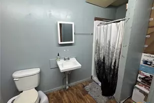 400 Grimes St, Cuero, TX 77954 - Photo 11