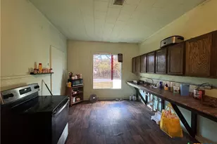 400 Grimes St, Cuero, TX 77954 - Photo 7