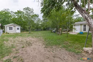 216 Prospect St, Seguin, TX 78155 - Photo 21
