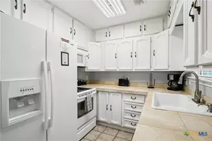 1890 Ponderosa Dr, New Braunfels, TX 78132 - Photo 11