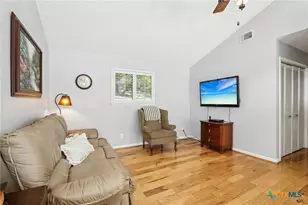 1890 Ponderosa Dr, New Braunfels, TX 78132 - Photo 7