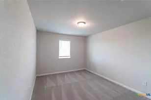 1240 Sweden, Seguin, TX 78155 - Photo 17