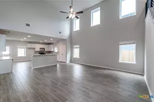 1240 Sweden, Seguin, TX 78155 - Photo 5