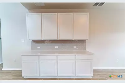 1240 Sweden, Seguin, TX 78155 - Photo 9