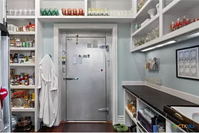 999 Schwarzlose Road, New Braunfels, TX 78130 - Photo 9