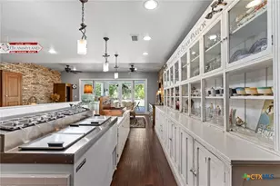 999 Schwarzlose Rd, New Braunfels, TX 78130 - Photo 29