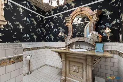 999 Schwarzlose Road, New Braunfels, TX 78130 - Photo 17