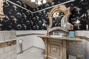 999 Schwarzlose Rd, New Braunfels, TX 78130 - Photo 17