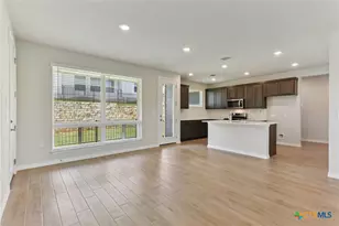 105 Antoinette Wy, San Marcos, TX 78666 - Photo 5