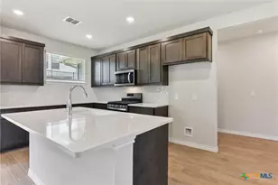 105 Antoinette Wy, San Marcos, TX 78666 - Photo 7