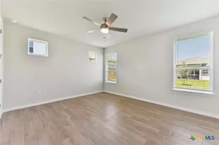 105 Antoinette Wy, San Marcos, TX 78666 - Photo 9