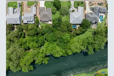 1049 River Terrace, New Braunfels, TX 78130 - Photo 5