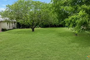 1049 River Terrace, New Braunfels, TX 78130 - Photo 9