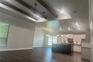 2005 Edna Ln, Troy, TX 76579 - Photo 3