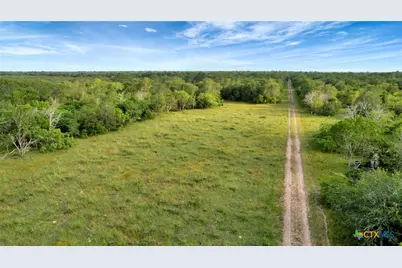 000 San Antonio River Road, Victoria, TX 77905 - Photo 13