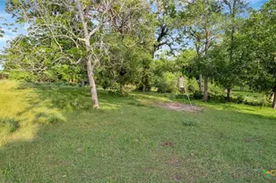 000 San Antonio River Rd, Victoria, TX 77905 - Photo 25