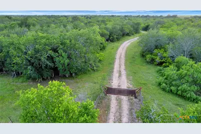 000 San Antonio River Road, Victoria, TX 77905 - Photo 39