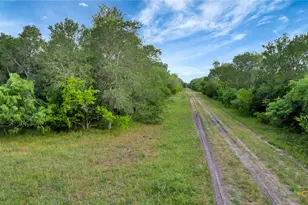 000 San Antonio River Rd, Victoria, TX 77905 - Photo 25