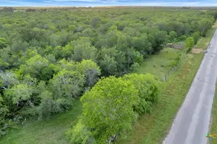 000 San Antonio River Rd, Victoria, TX 77905 - Photo 43