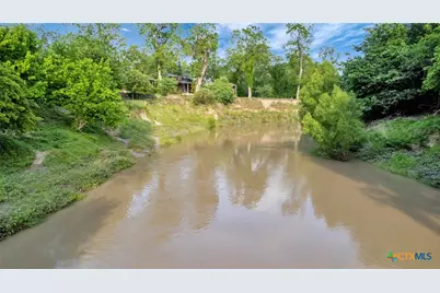 000 San Antonio River Road, Victoria, TX 77905 - Photo 5