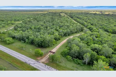 000 San Antonio River Road, Victoria, TX 77905 - Photo 45