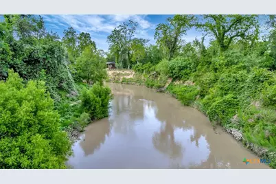 000 San Antonio River Road, Victoria, TX 77905 - Photo 3
