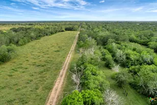 000 San Antonio River Rd, Victoria, TX 77905 - Photo 33