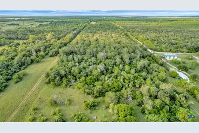 000 San Antonio River Road, Victoria, TX 77905 - Photo 17
