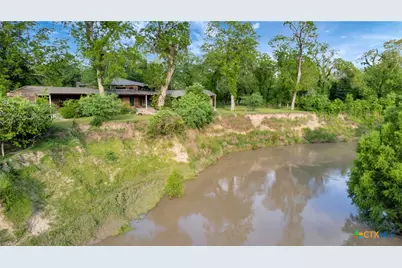 000 San Antonio River Road, Victoria, TX 77905 - Photo 7