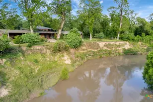 000 San Antonio River Rd, Victoria, TX 77905 - Photo 7