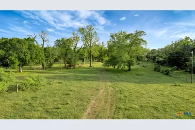 000 San Antonio River Road, Victoria, TX 77905 - Photo 21