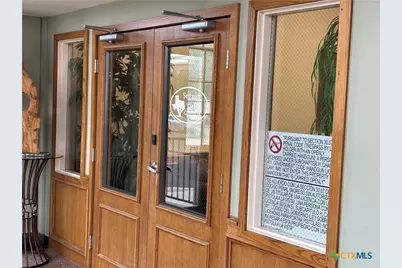 202 N Camp Street, Seguin, TX 78155 - Photo 5