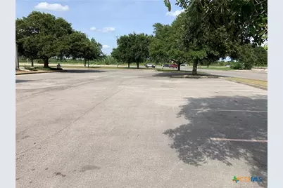 1012 Schriewer, Seguin, TX 78155 - Photo 7