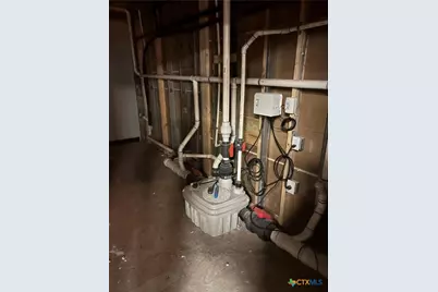 1012 Schriewer, Seguin, TX 78155 - Photo 11