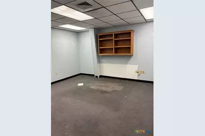 1012 Schriewer, Seguin, TX 78155 - Photo 17