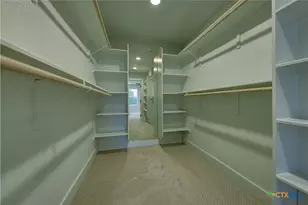 701 S Hudson St, Flatonia, TX 78941 - Photo 11