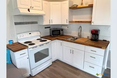 1008 W Dallas Avenue, Seadrift, TX 77983 - Photo 29