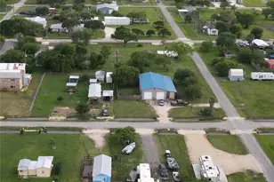 1008 W Dallas Ave, Seadrift, TX 77983 - Photo 3