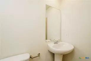 613 S 24th St, Temple, TX 76501 - Photo 15