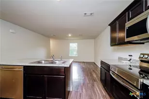 613 S 24th St, Temple, TX 76501 - Photo 9