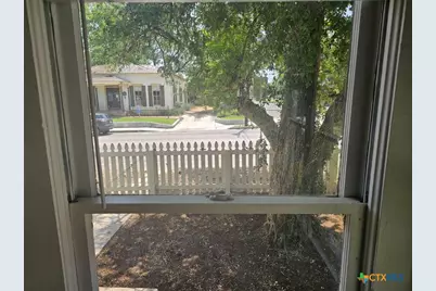 385 Comal Avenue, New Braunfels, TX 78130 - Photo 5