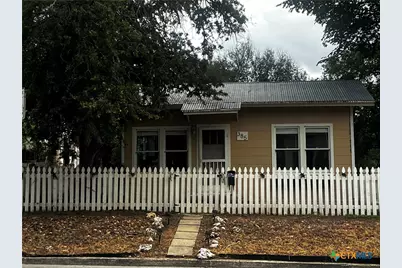 385 Comal Avenue, New Braunfels, TX 78130 - Photo 1