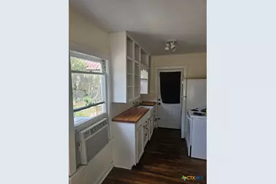 385 Comal Avenue, New Braunfels, TX 78130 - Photo 3