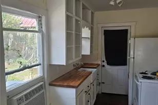 385 Comal Ave, New Braunfels, TX 78130 - Photo 3