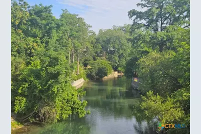 263 E Garden Street, New Braunfels, TX 78130 - Photo 5