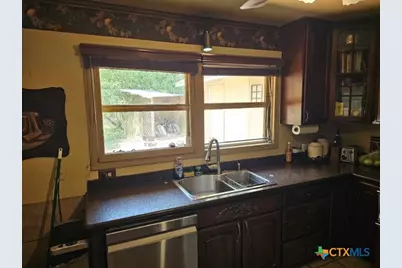 263 E Garden Street, New Braunfels, TX 78130 - Photo 9