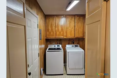 263 E Garden Street, New Braunfels, TX 78130 - Photo 13