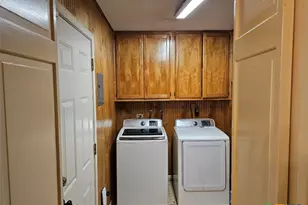 263 E Garden St, New Braunfels, TX 78130 - Photo 13