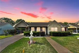 529 Guerra Ln, Gonzales, TX 78629 - Photo 1